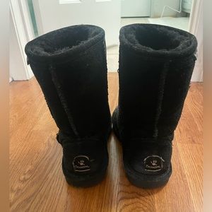 Super adorable black Bear Paw boots! Mid-calf length!